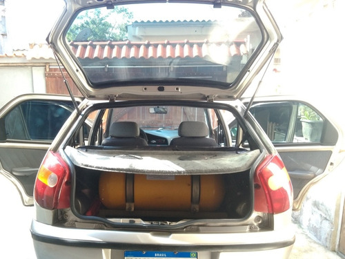 Imagem 3 de 11 de Fiat Palio 1.0 Yong 4 Portas