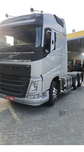 Imagem 1 de 10 de Volvo Fh540