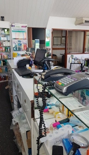 Imagen 13 de 14 de Venta De Local Comercial Y Fondo De Comercio (farmacia)