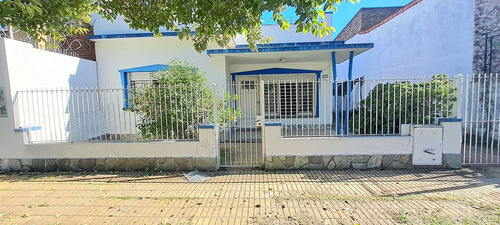 Venta Casa 3 Ambientes A Refaccionar - Padua Sur