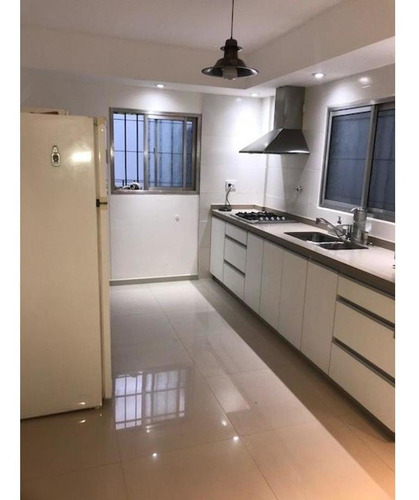 Imagen 3 de 10 de Excelente Tipo Casa En Buena Zona