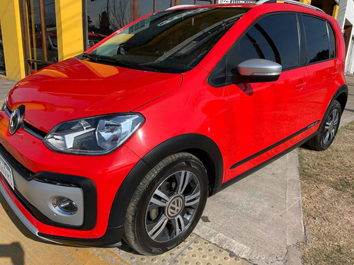 Imagen 15 de 18 de Volkswagen Up! 2018 1.0 Cross Up!