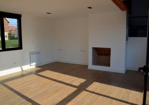 Imagen 11 de 17 de Venta | Imponenete Casa De 4 Amb A Estrenar | Los Troncos
