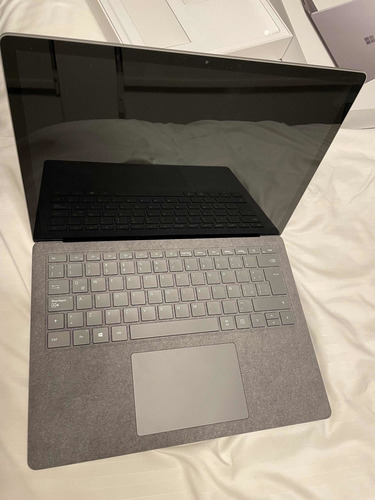 Microsoft Surface Laptop (Usado)