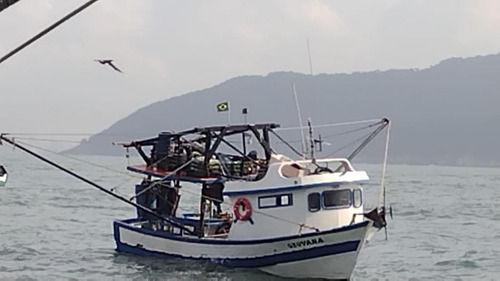 Imagem 6 de 10 de Barco De Pesca