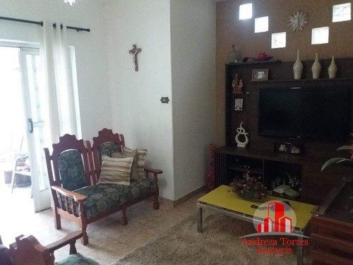 Casa Padrão À Venda Em Taubaté/sp - 954