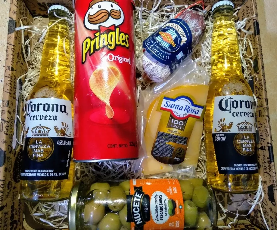 Box Corona + Papas Pringles + Queso + Salamin