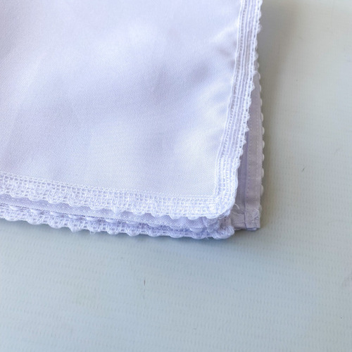 Imagen 2 de 2 de Set X4 Servilletas De Tela Tropical Antimanchas Con Puntilla
