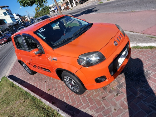 Imagem 1 de 8 de Fiat Uno 2012 1.4 Sporting Flex 5p