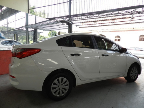 Imagem 3 de 15 de Hyundai Hb20s 1.0 Unique 12v