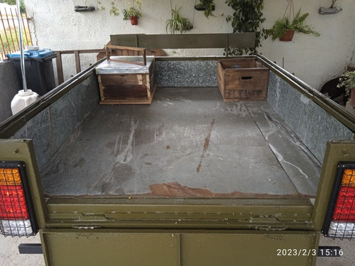 Imagen 6 de 14 de Trailer Grande Bien Cómodo Con Soportes Para Ponerle Toldo