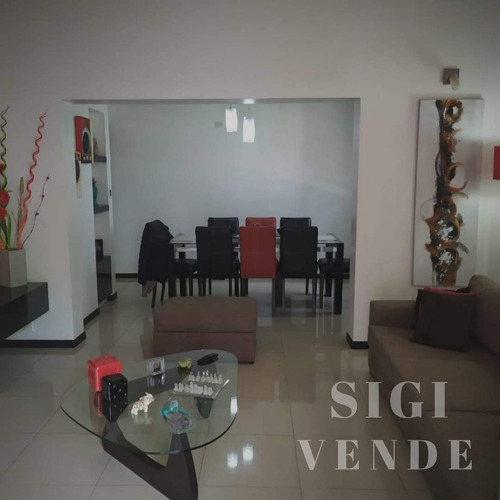 Impecable Casa En Venta Estilo Ingles Entre Nvo Urca Y V Esc