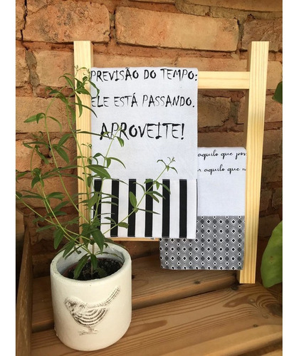 Imagem 1 de 5 de Suporte Para Pano De Prato Escadinha Decorativa 30cm X 35cm