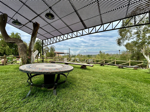 Casa En Venta De 2 Dorm. En Colina