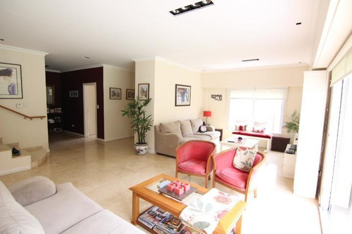 Imagen 2 de 30 de Casa 5 Ambientes Venta - Mart.-vias/libert.-