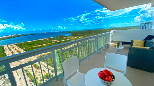 Imagen 1 de 14 de Excelente Ubicacion Hermoso Condo En Venta Cancun