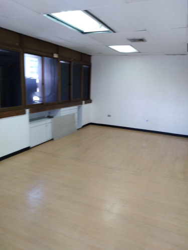 Imagen 22 de 29 de Alquilo Oficinas En Los Palos Grandes
