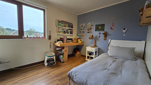 Casa En Venta De 5 Dorm. En Puerto Varas