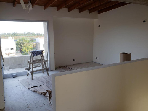 Casa En Venta Con Renta En El Canton Puertos Con Pileta.