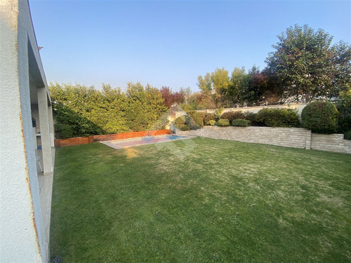 Excelente, Casa En Venta De 3 Dorm Y Serv. Chamisero, Colina