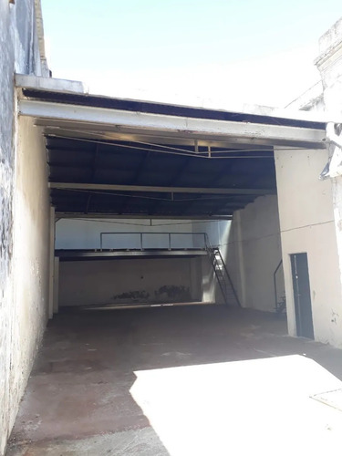 Local Deposito Con Oficinas Venta ,goes Guaviyu Y Garibaldi