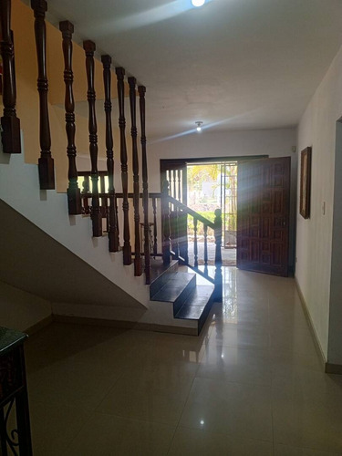 Annic Coronado Vende Exclusiva Quinta En El Trigal Norte Ref. 280396