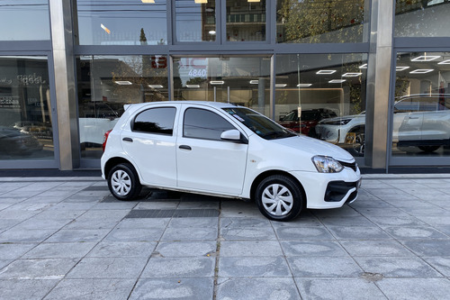 Toyota Etios 1.5 Sedan X