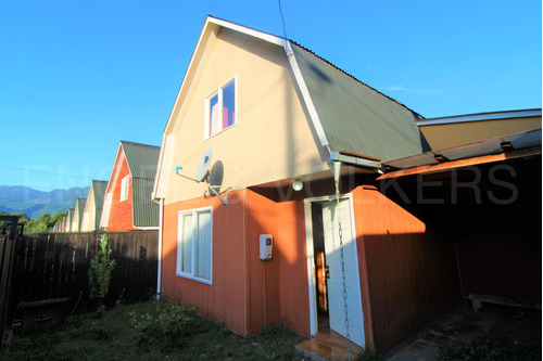 Casa En Tranquilo Barrio De Pucón.