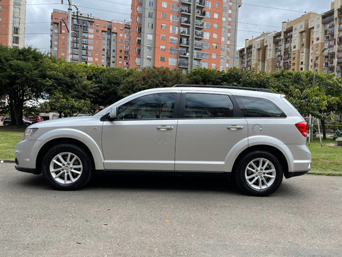 Dodge Journey Sxt 7p 2.4 At 2014