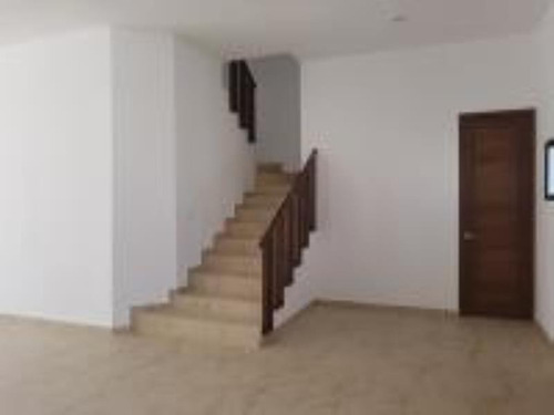 Imagen 4 de 12 de Casa Sola En Renta Hacienda Valbuena