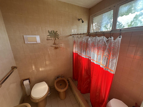 Casa 3 Dormitorios/cochera/pati0- Barrio Mayoraz