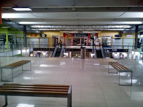 Imagen 11 de 12 de Mm 0412.5796259 Se Venden Dos Locales En Uno En Cc Gran Bazar Oportunidad