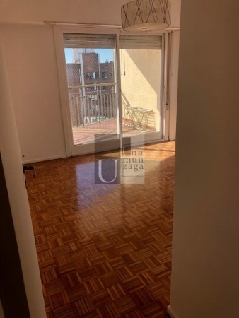 Imagen 6 de 17 de Amplisimo Departamento Con Cochera En Bernal Centro