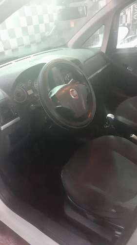 Fiat Idea 2012 1.4 Attractive Flex 5p