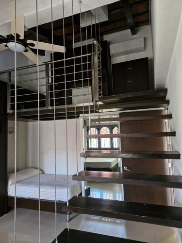 Departamento En Venta Amueblado En Marina Vallarta En Puerto Vallarta, Jalisco