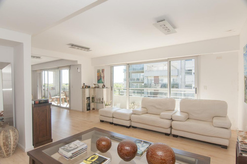 Departamento Triplex Con Cuatro Cocheras Y Parrilla Privada - Quilmes
