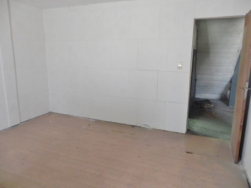 Imagen 5 de 12 de Galpon En Venta En La Tablada
