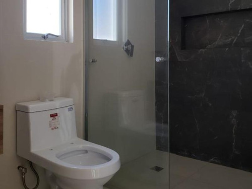 Imagen 8 de 10 de Casa Sola En Venta Campos Elíseos