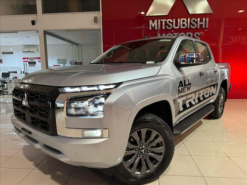Mitsubishi Triton 2.4 BITURBO DIESEL CD HPE-S 4X4 AUTOMÁTICO