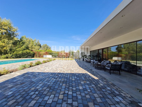 Casa En Venta En Las Brisas De Chicureo