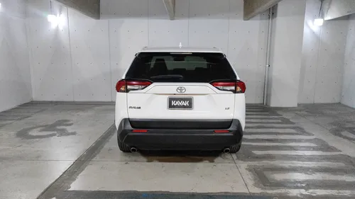 Toyota RAV4 2.5 Le At