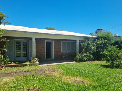 Casa Para Reciclar En Parque Del Plata Sur A Pasos Del Mar 832pp