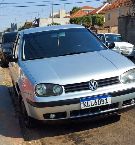 Imagem 2 de 3 de Volkswagen Golf 2004 1.6 5p