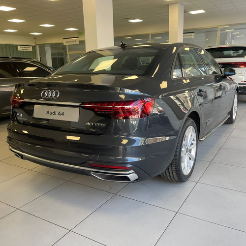 Audi A4 2.0 40 Tfsi Front