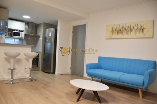 Apartamento Muy Cerca De La Peninsula Y De La Playa, Cuenta Con 2 Dormitorios, 2 Baños, Living-comedor, Cocina , Terraza Y Garaje.- Ref: 1911