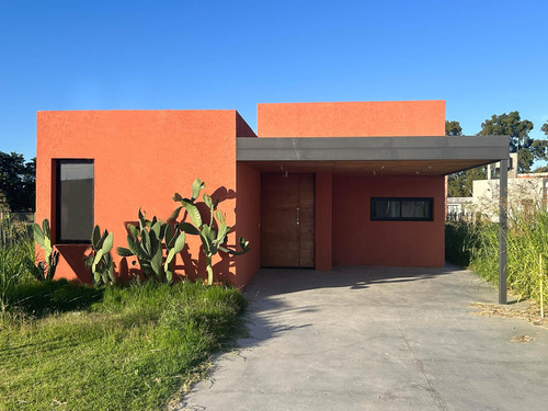 Casa Dos Dormitorios Pileta Brisanova Barrio Cerrado Pueblo Esther