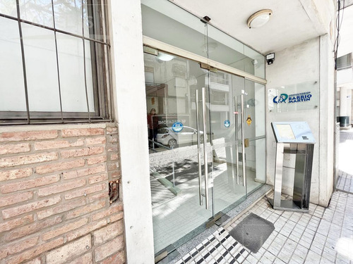 Venta Oficina En Edificio Consultorios Barrio Martin Rosario