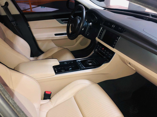 Jaguar Xf 2017 2.0 Si4 Prestige 4p