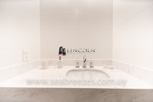 Sea Breezes - Punta Del Este - 3 Dormitorios - Excelente Ubicación Y Servicios - Ref: 269