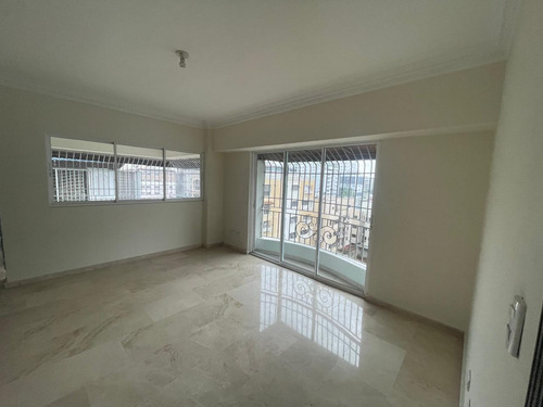 Penthouse En Venta En Urbanización Real, 4 Habitaciones